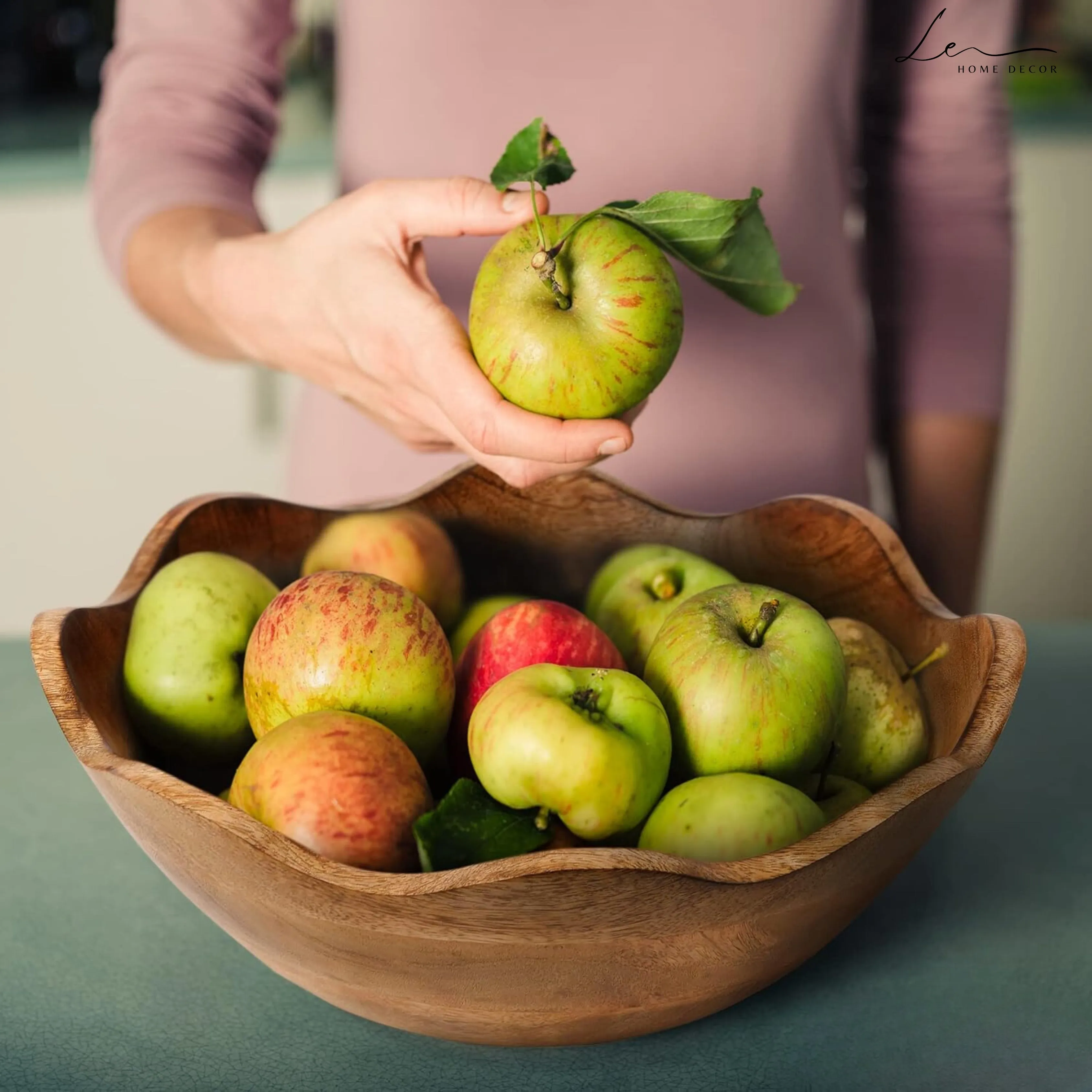 Wooden Scalloped Fruit Bowl